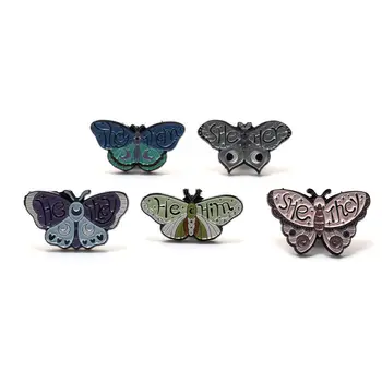 1 buc Fluture Pronumele Email Ace Personalizate EA EL L-AU LE-Broșe Rever Insigne Insecte Bijuterii Cadouri pentru Copii buni Prieteni